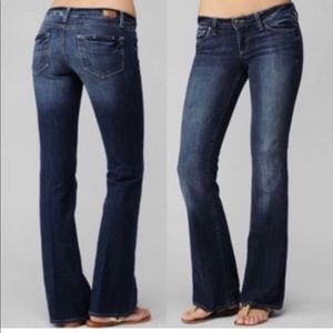 PAIGE Laurel Canyon Denim Jeans BootCut Leg Style Blue Lagoon with Crease